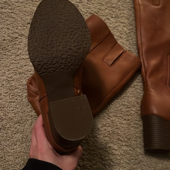 Zodiac boots - Picture 3 of 3